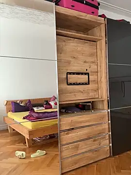 Pia July  online show from 09/19/25, 12:50