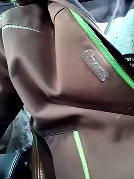 Snapshot of Rolandxxxr chatting on 12/05/24, 01:38 Rolandxxxr online show from 12/05/24, 01:38