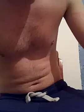 Snapshot of Rolandxxxr chatting on 01/24/25, 07:18 Rolandxxxr online show from 01/24/25, 07:18