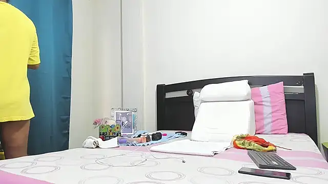 mara2020 69 online show from 09/18/25, 02:52