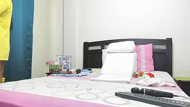 mara2020 69 online show from 09/23/25, 02:53