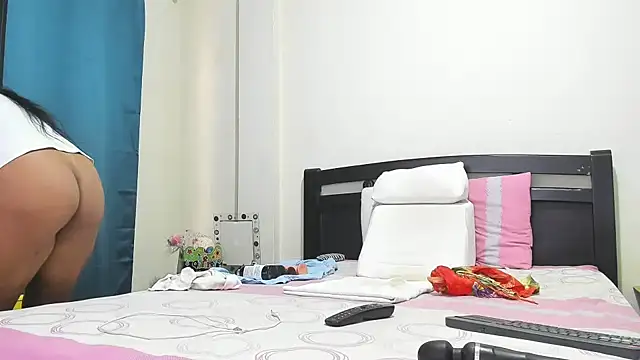 mara2020 69 online show from 10/06/25, 02:58