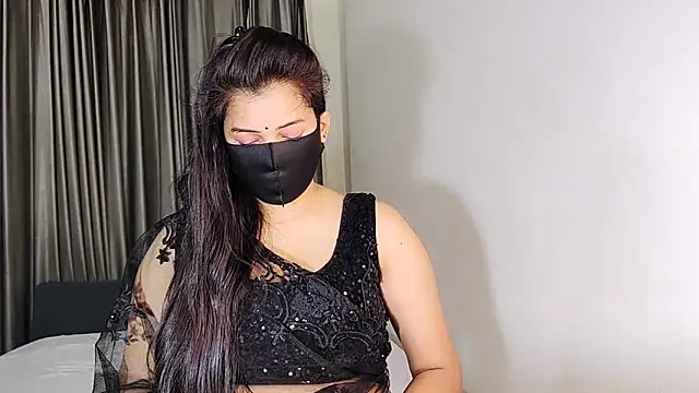 Snapshot of YourLovelyQueen chatting on 12/24/24, 03:58 YourLovelyQueen online show from 12/24/24, 03:58