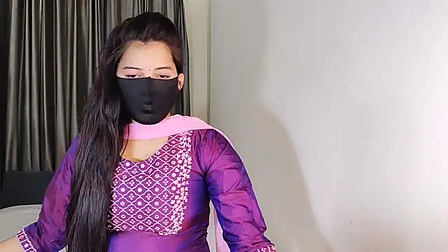 Snapshot of YourLovelyQueen chatting on 01/16/25, 05:12 YourLovelyQueen online show from 01/16/25, 05:12