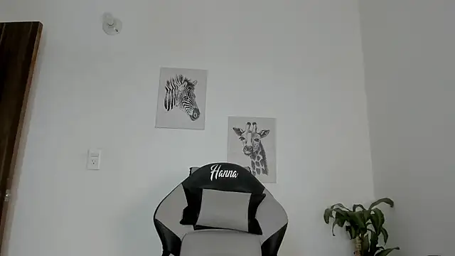 Snapshot of Hanna_Risso chatting on 09/11/25, 06:19 Hanna Risso online show from 09/11/25, 06:19