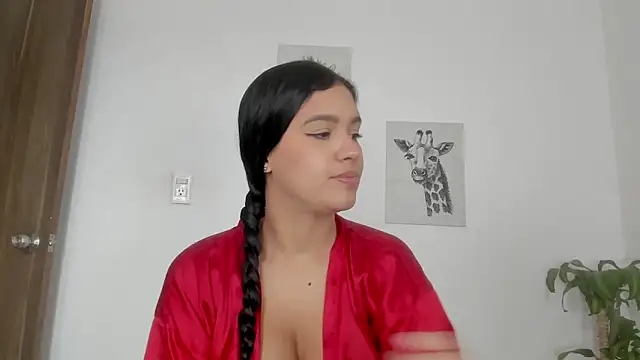 Snapshot of Hanna_Risso chatting on 09/27/25, 05:40 Hanna Risso online show from 09/27/25, 05:40