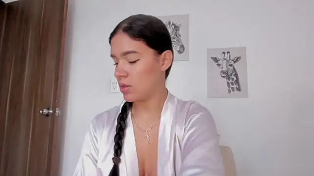 Hanna Risso online show from 02/12/26, 05:52