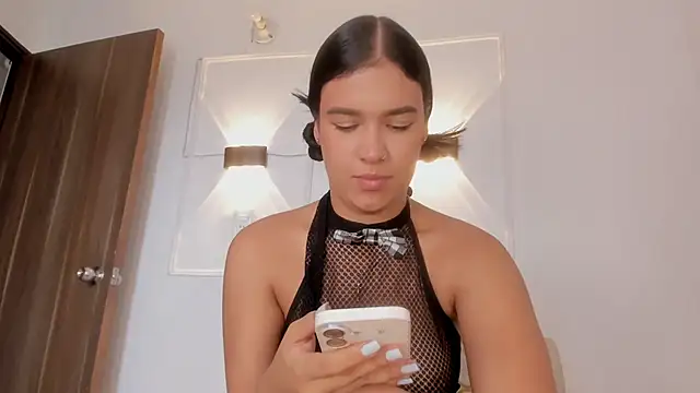 Hanna Risso online show from 04/17/26, 05:49