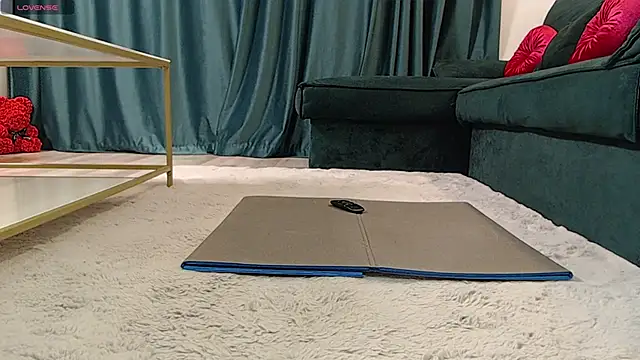 Snapshot of natasha-bigas chatting on 10/08/25, 07:11 natasha-bigas online show from 10/08/25, 07:11