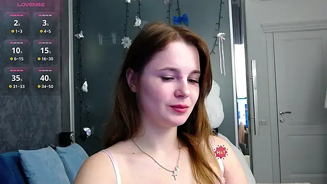 Snapshot of CindyJonson chatting on 10/04/25, 06:06 CindyJonson online show from 10/04/25, 06:06