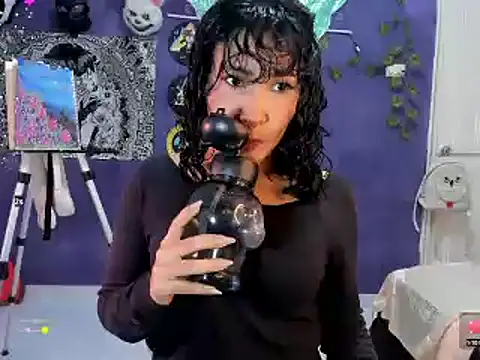 Snapshot of Mary_Rosse1 chatting on 01/29/25, 10:48 Mary Rosse1 online show from 01/29/25, 10:48