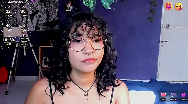 Snapshot of Mary_Rosse1 chatting on 03/05/25, 08:10 Mary Rosse1 online show from 03/05/25, 08:10