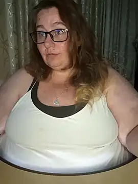 Snapshot of Iceprincess2bad4u chatting on 02/03/25, 06:07 Iceprincess2bad4u online show from 02/03/25, 06:07