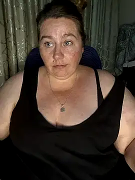 Snapshot of Iceprincess2bad4u chatting on 02/17/25, 06:04 Iceprincess2bad4u online show from 02/17/25, 06:04