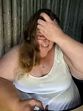 Snapshot of Iceprincess2bad4u chatting on 02/20/25, 06:35 Iceprincess2bad4u online show from 02/20/25, 06:35