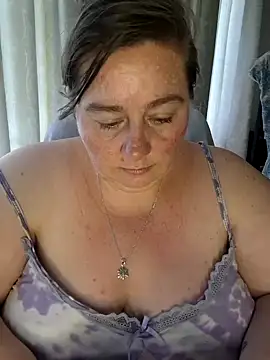 Snapshot of Iceprincess2bad4u chatting on 02/22/25, 07:23 Iceprincess2bad4u online show from 02/22/25, 07:23