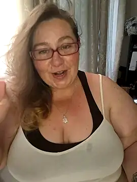 Snapshot of Iceprincess2bad4u chatting on 02/26/25, 04:03 Iceprincess2bad4u online show from 02/26/25, 04:03