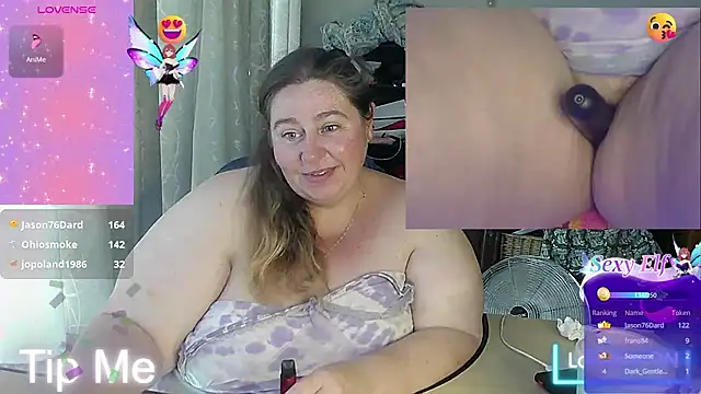 Snapshot of Iceprincess2bad4u chatting on 03/08/25, 06:26 Iceprincess2bad4u online show from 03/08/25, 06:26