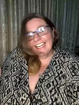 Snapshot of Iceprincess2bad4u chatting on 03/22/25, 05:09 Iceprincess2bad4u online show from 03/22/25, 05:09