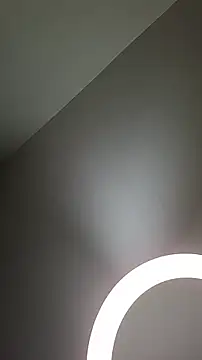 Snapshot of Iceprincess2bad4u chatting on 09/13/25, 06:08 Iceprincess2bad4u online show from 09/13/25, 06:08