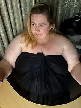 Snapshot of Iceprincess2bad4u chatting on 09/25/25, 06:22 Iceprincess2bad4u online show from 09/25/25, 06:22