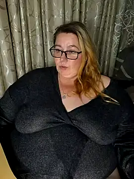 Snapshot of Iceprincess2bad4u chatting on 11/22/25, 07:02 Iceprincess2bad4u online show from 11/22/25, 07:02