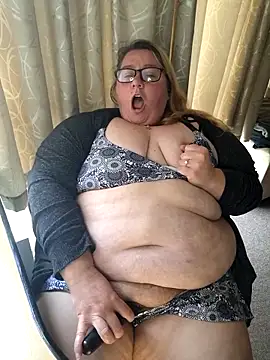 Snapshot of Iceprincess2bad4u chatting on 11/23/25, 07:08 Iceprincess2bad4u online show from 11/23/25, 07:08