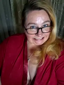 Snapshot of Iceprincess2bad4u chatting on 04/20/26, 06:09 Iceprincess2bad4u online show from 04/20/26, 06:09