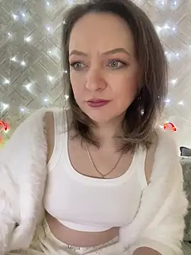 Snapshot of EvaBarsa_ chatting on 12/19/24, 03:40 EvaBarsa online show from 12/19/24, 03:40