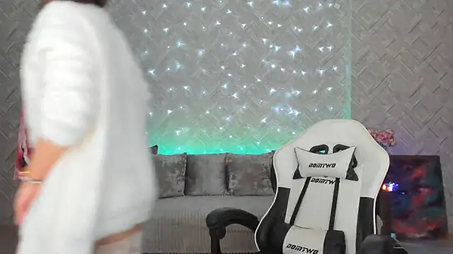 Snapshot of EvaBarsa_ chatting on 02/09/25, 02:28 EvaBarsa online show from 02/09/25, 02:28