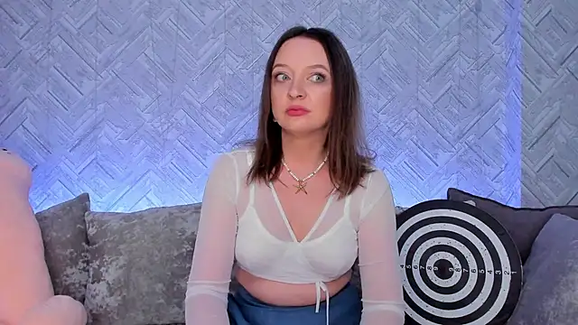 Snapshot of EvaBarsa_ chatting on 09/13/25, 01:38 EvaBarsa online show from 09/13/25, 01:38