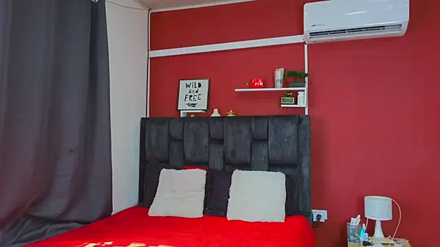 Snapshot of FelipeAndMarcello3 chatting on 01/10/25, 08:37 FelipeAndMarcello3 online show from 01/10/25, 08:37