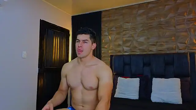 Snapshot of FelipeAndMarcello3 chatting on 02/13/25, 07:42 FelipeAndMarcello3 online show from 02/13/25, 07:42