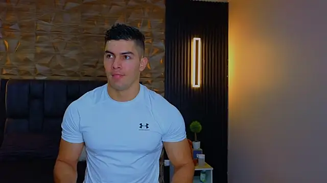 Snapshot of FelipeAndMarcello3 chatting on 02/19/25, 11:14 FelipeAndMarcello3 online show from 02/19/25, 11:14