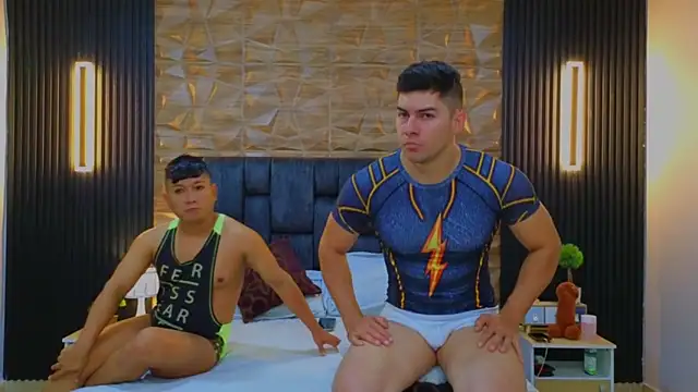 Snapshot of FelipeAndMarcello3 chatting on 02/24/25, 02:37 FelipeAndMarcello3 online show from 02/24/25, 02:37