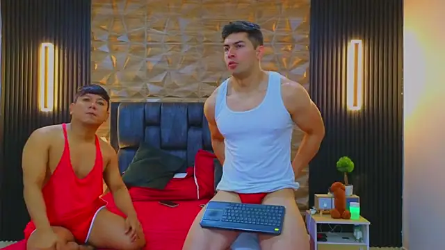 Snapshot of FelipeAndMarcello3 chatting on 03/12/25, 02:56 FelipeAndMarcello3 online show from 03/12/25, 02:56