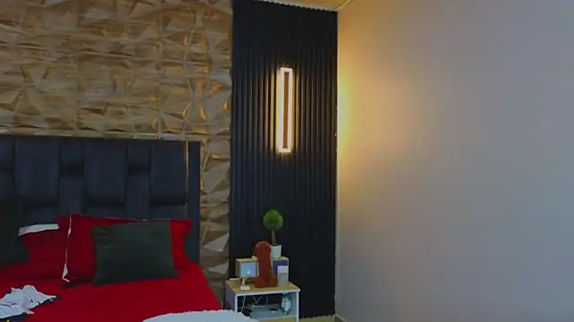 Snapshot of FelipeAndMarcello3 chatting on 03/13/25, 10:21 FelipeAndMarcello3 online show from 03/13/25, 10:21