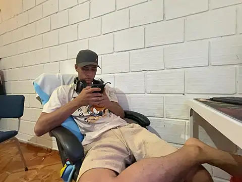 Max TheHorseDick online show from 01/15/26, 01:32