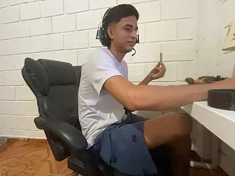 Max TheHorseDick online show from 03/04/26, 06:25