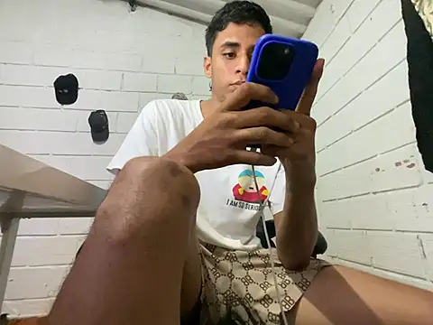 Snapshot of Max_TheHorseDick chatting on 07/16/26, 02:06 Max TheHorseDick online show from 07/16/26, 02:06