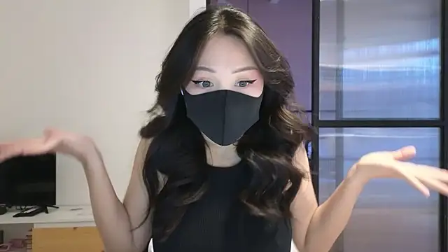 TammiLou online show from 02/19/25, 04:44