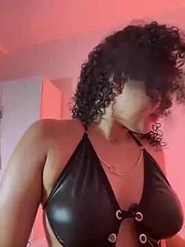 Snapshot of Electric_bae chatting on 01/17/25, 02:50 Electric bae online show from 01/17/25, 02:50