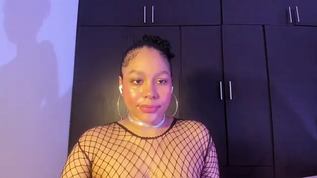 Snapshot of Electric_bae chatting on 03/06/25, 03:24 Electric bae online show from 03/06/25, 03:24