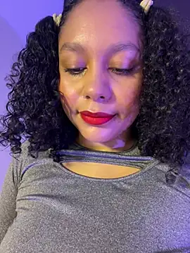 Snapshot of Electric_bae chatting on 03/09/25, 01:48 Electric bae online show from 03/09/25, 01:48