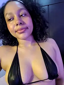 Snapshot of Electric_bae chatting on 03/12/25, 03:18 Electric bae online show from 03/12/25, 03:18