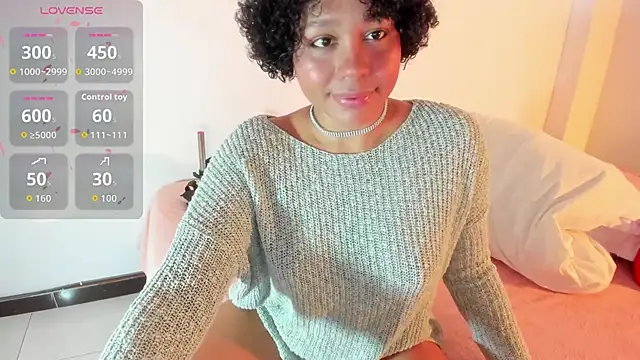 Snapshot of Electric_bae chatting on 09/21/25, 02:13 Electric bae online show from 09/21/25, 02:13