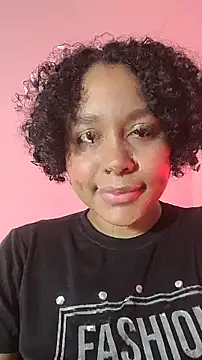 Snapshot of Electric_bae chatting on 10/26/25, 01:00 Electric bae online show from 10/26/25, 01:00