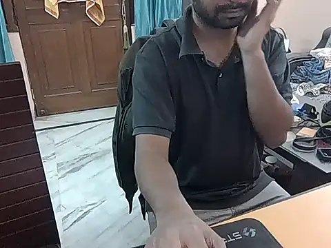 Snapshot of redvelvet_4 chatting on 12/16/25, 02:55 redvelvet 4 online show from 12/16/25, 02:55