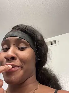 Snapshot of Foreignthababyy chatting on 03/26/26, 07:58 Foreignthababyy online show from 03/26/26, 07:58