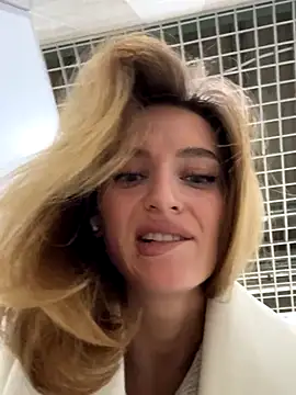 -AngelAri- online show from 10/16/25, 06:09